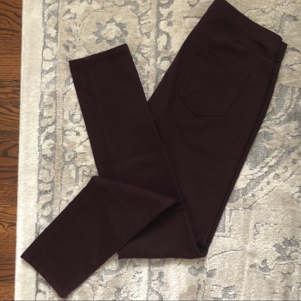 Uniqlo Burgundy leggings